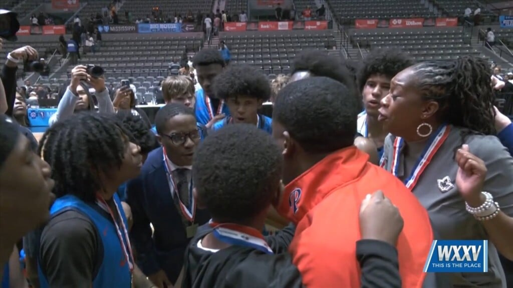 Lorenzo Wright Reacts To Being Named Mac Boys Basketball Coach Of The Year