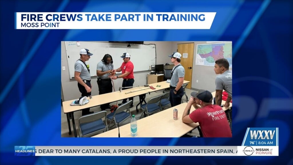 Moss Point Fire Crews Take Part In Training