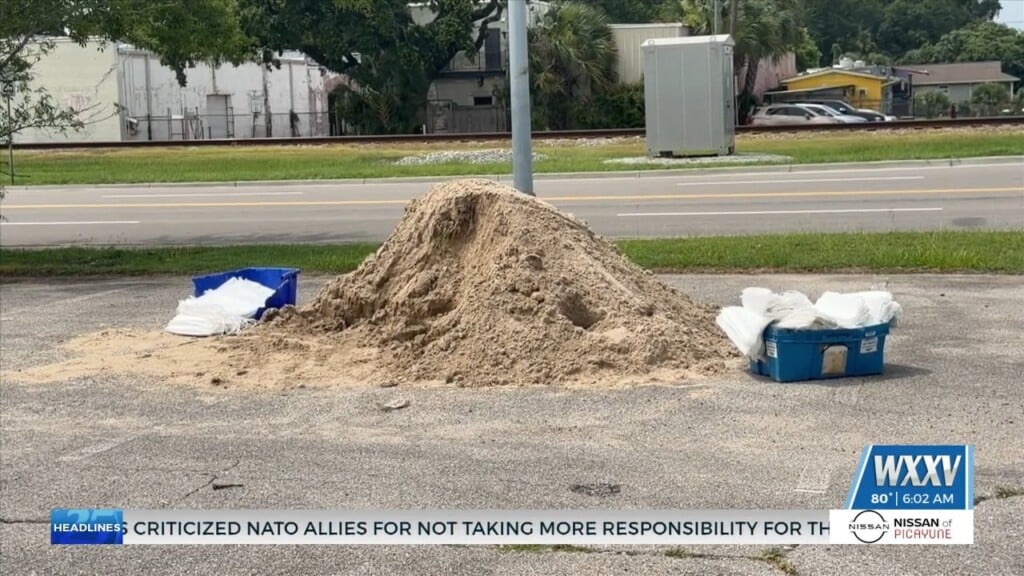 City Of Biloxi Opens Three Sand Bag Locations