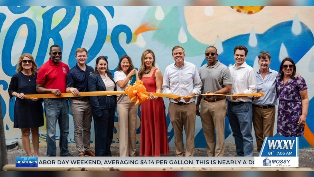 City Of Hattiesburg Unveils 70th Mural