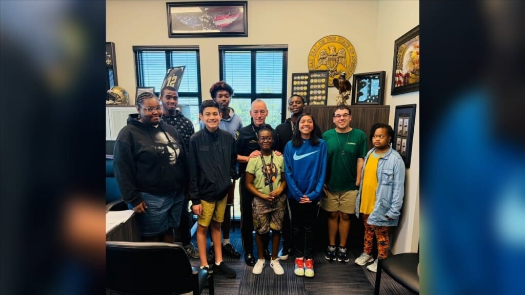 Students Visit The D’iberville Police Department