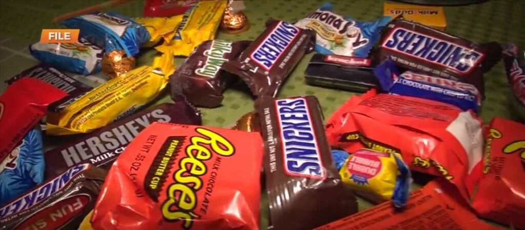 Staying Safe While Trick Or Treating