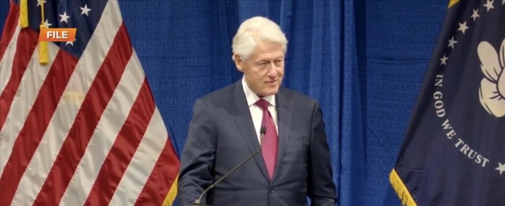 Former President Bill Clinton Campaigning For Colom In Tupelo