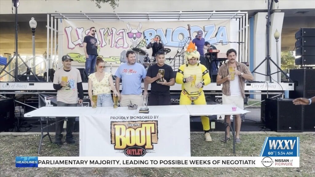 Boot Race Steals Show At Llamapalooza