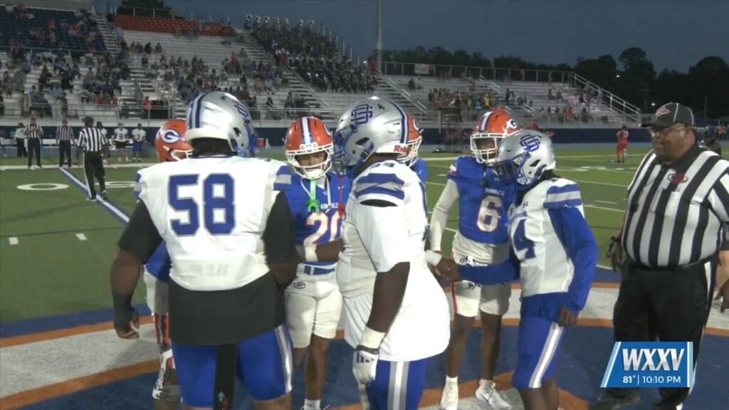 Gulfport Cruises Past Ocean Springs 42 3 In Regional Showdown