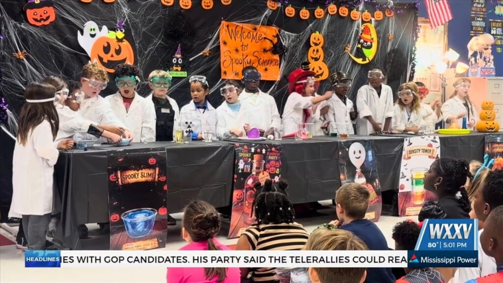 Pass Christian Elementary Students Showcase Halloween Experiments