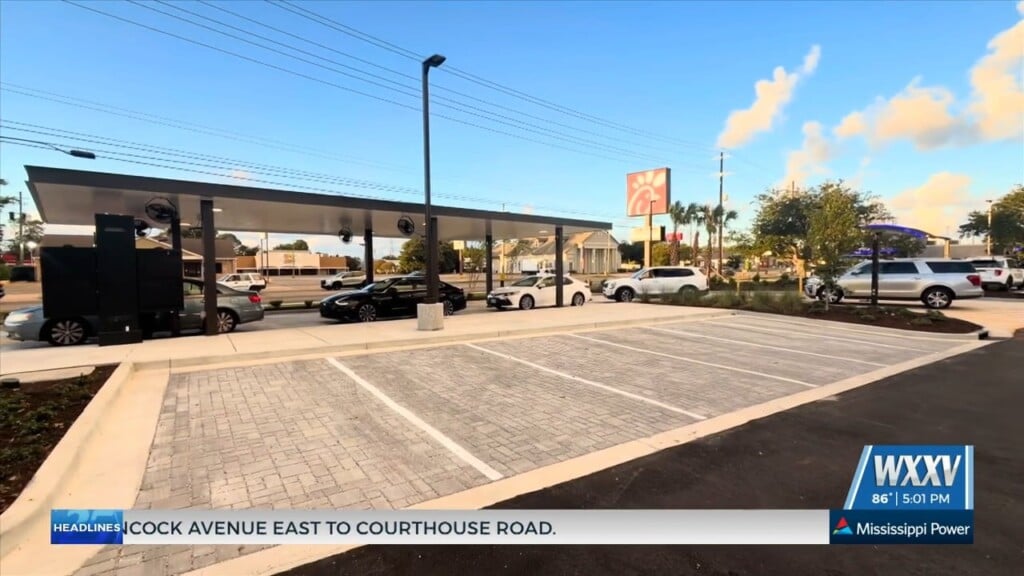 Community Celebrates Opening Of New Chick Fil A Restaurant On Pass Road In Biloxi