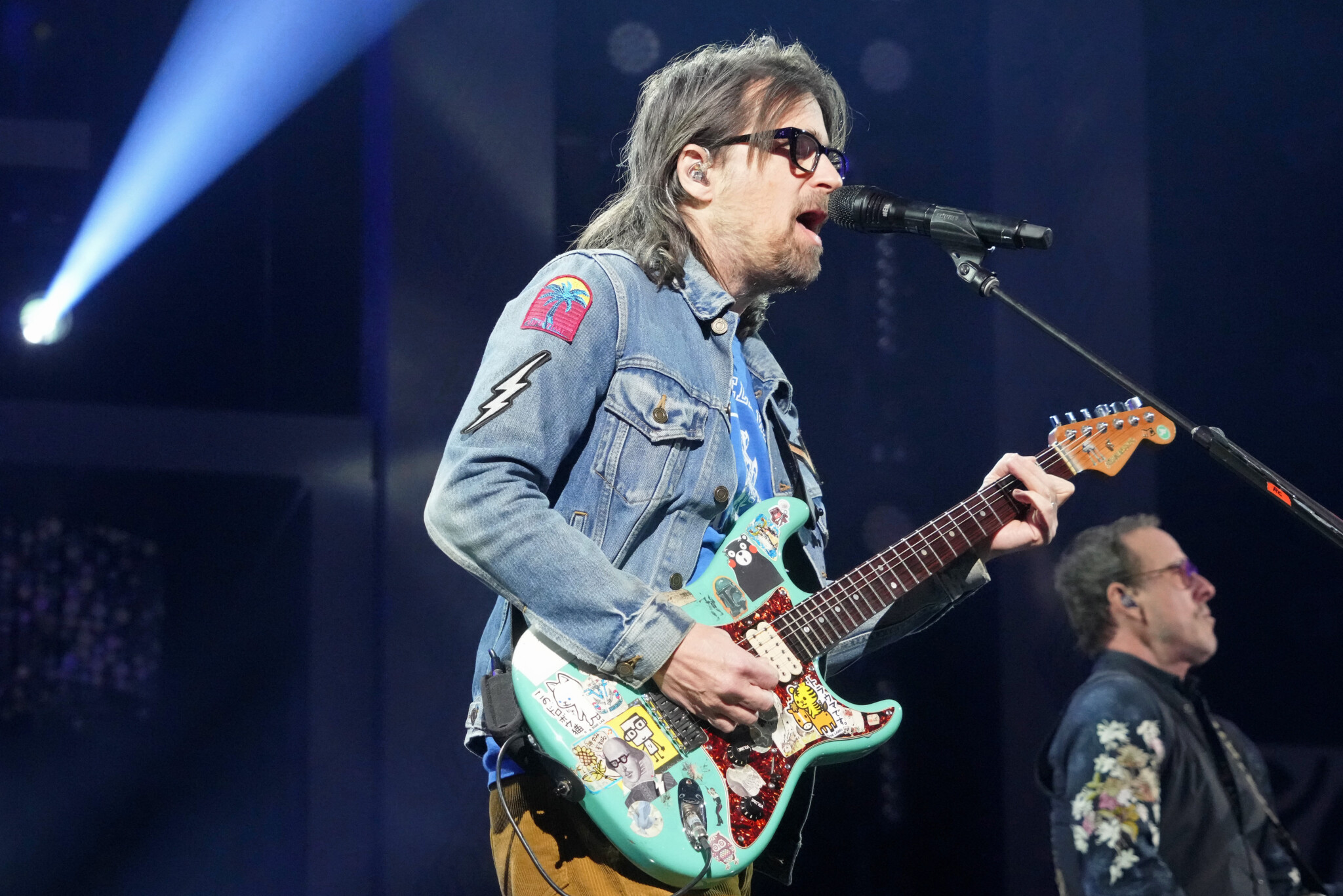 Weezer to mark 30 year anniversary with a new Blue album box set - X1039